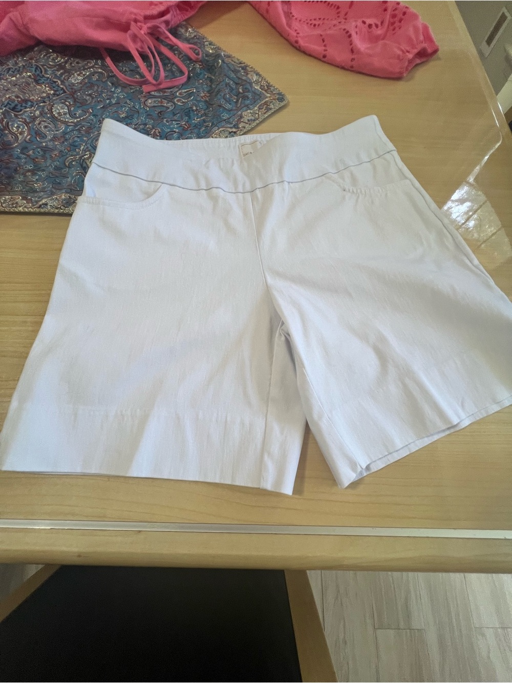 Zac & Rachel White Pull-On Bermuda Shorts size 10 never used stretchy